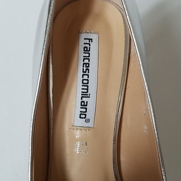 Elegant Silver Italian Leather Heels - Picture 2 of 6